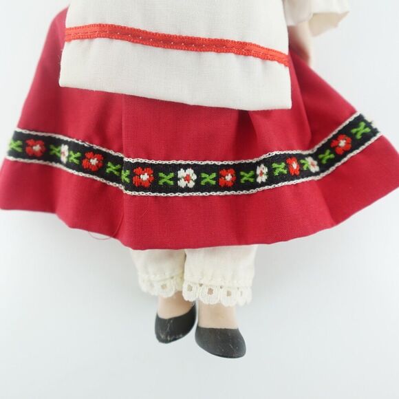 Russ Berrie International Doll Canada - Picture 4 of 11